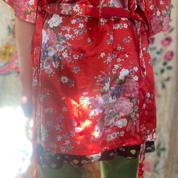 Red Floral Robe - Picture 2 of 4